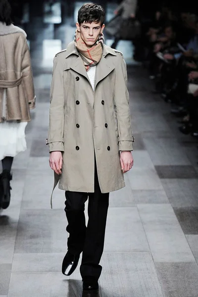 Look 9